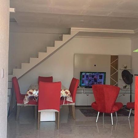 Apartamento Duplex Mobiliado Em São Pedro da Aldeia 外观 照片